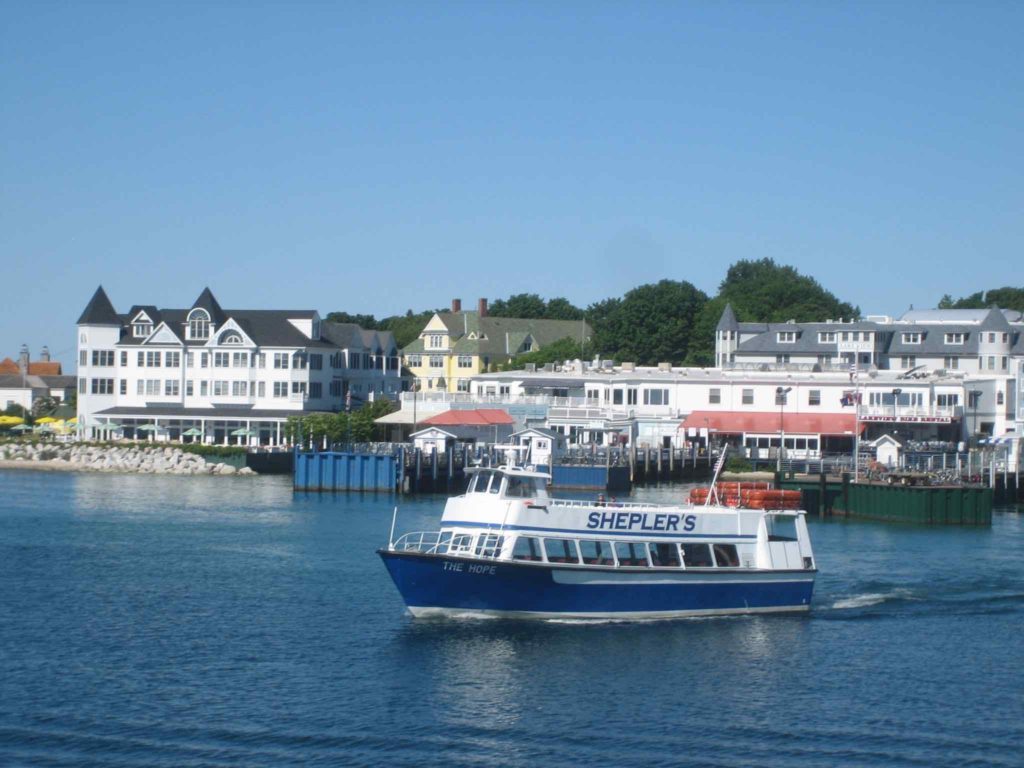 Shepler's ferry leaving the harbor for the mainland.